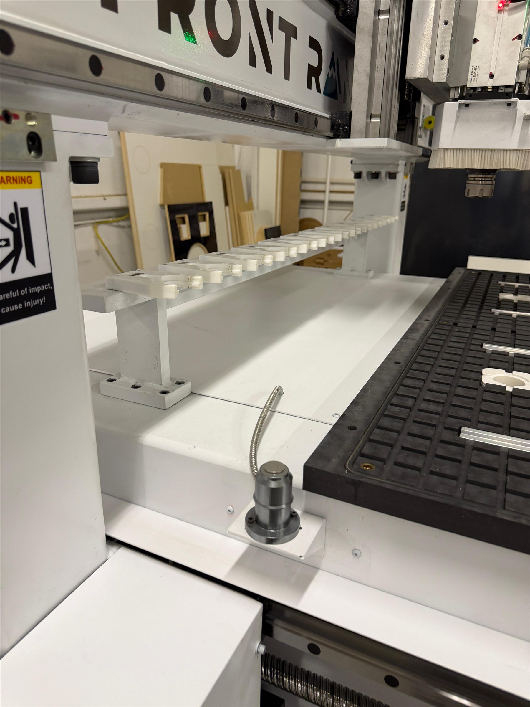 Core 12-position linear tool changer